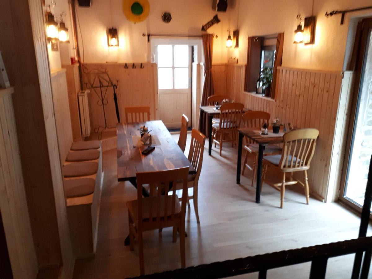 Haus Am Dekernbach Bed and Breakfast Cochem Buitenkant foto